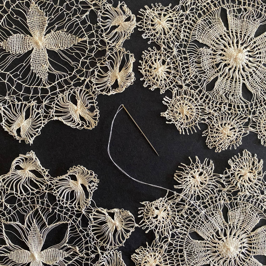 tepluste_IO_ section close up Vintage doily