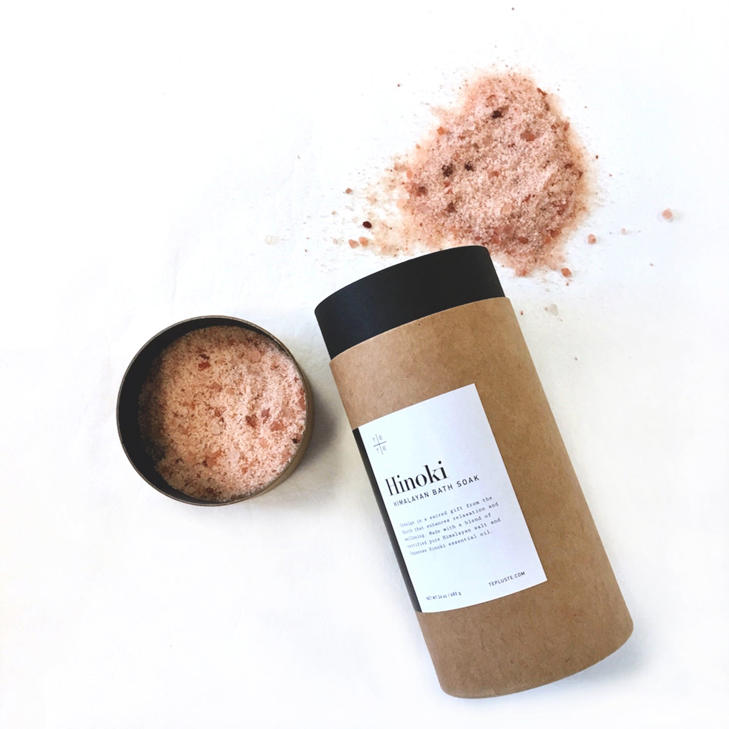 Te Plus Te Hinoki Himalayan Bath Soak  Made with a blend of certified pure Himalayan salt and Hinoki essential oil. Now it comes with a mix of three different sizes of salt crystals for longer lasting hinoki aroma.