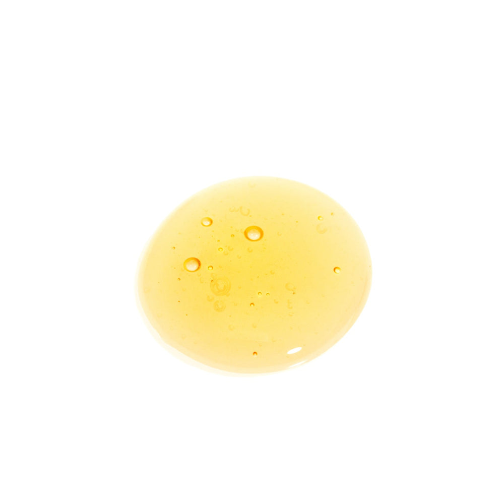 te plus te_Hinoki Noir Red Essential Pure Oil, this unique formula highlights the harmony between Tsubaki oil and Hinoki essential oil to unlock the coveted beauty elixir used in Japan.