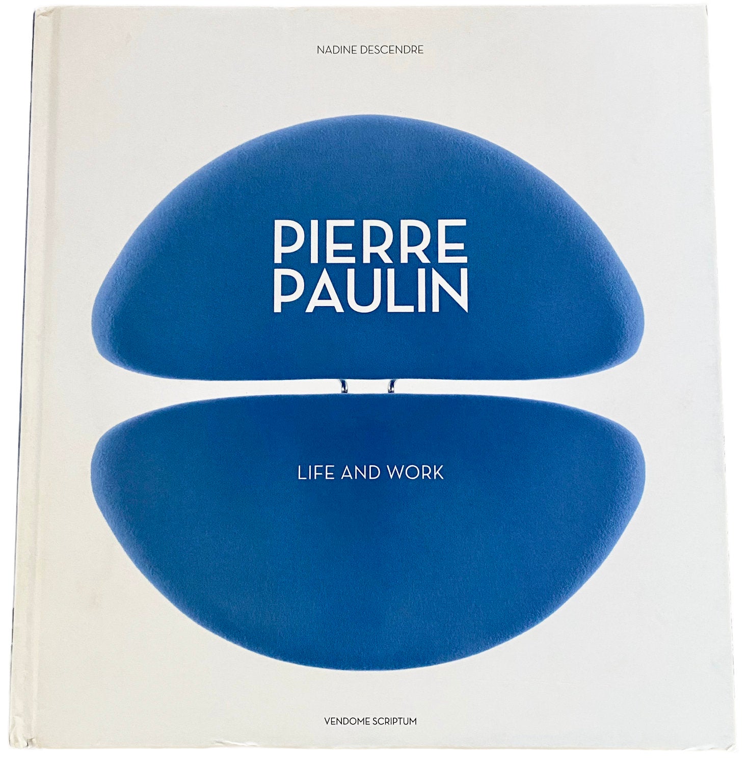 Pierre Paulin - French avant-garde designer and architect created a universe for the Jet-set. New material combined with modern and traditional energy. Te Plus Te Archive/