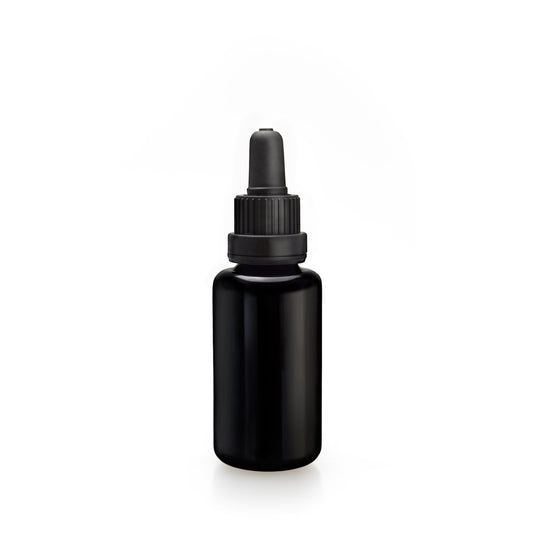 Te Plus Te Hinoki Noir Red Liquid Oil, The precious Japanese Tsubaki oil nourishes the skin. 