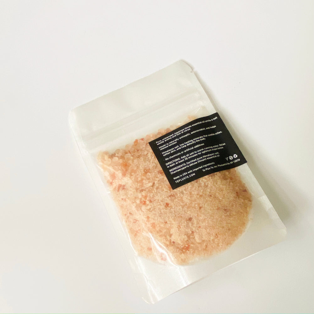 Te Plus Te Hinoki Himalayan Bath Soak 4 oz Made with a blend of certified pure Himalayan salt and Hinoki essential oil. It comes in a convenient pack of salt.