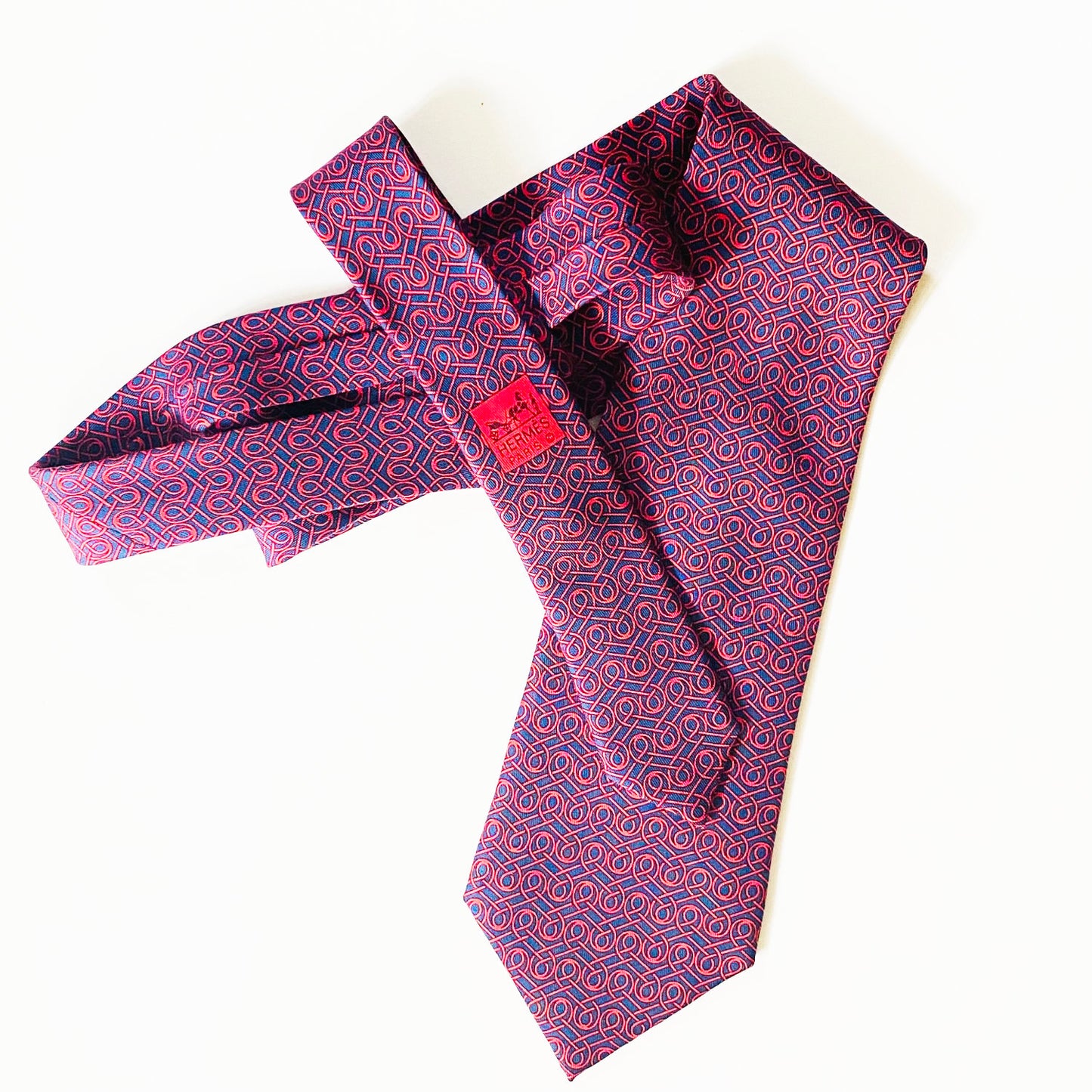 te pluste_Iconic Objects_Hermes tie vintage great condition made in France
